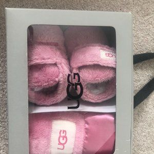 UGG pink infant boots (NEW)